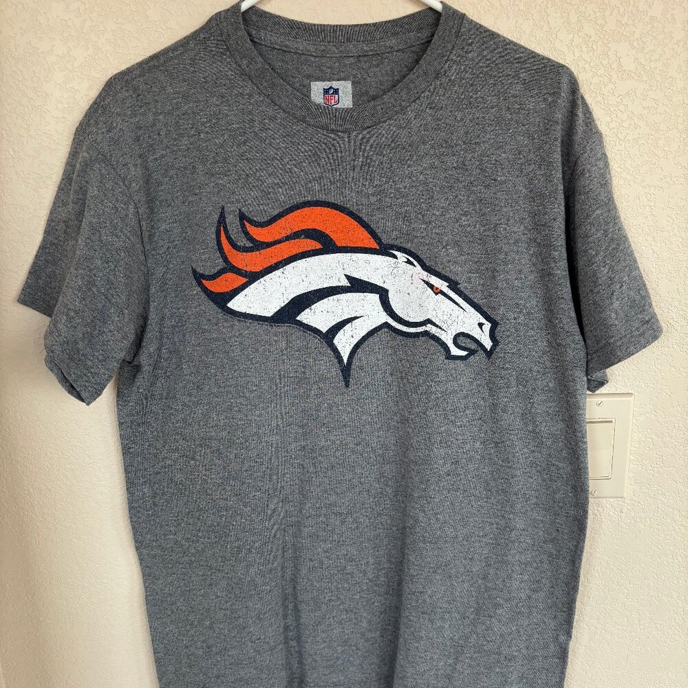 Denver Broncos NFL Team grey T-shirt